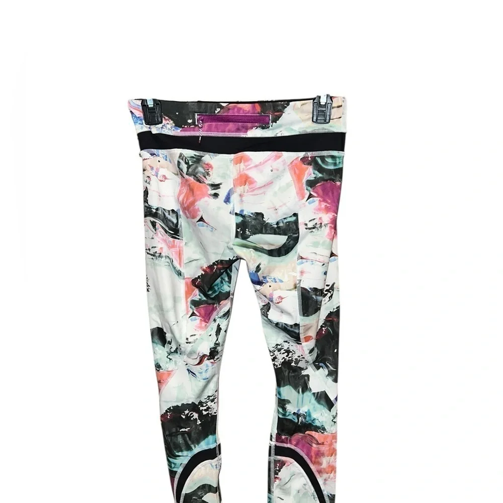 Lululemon Run Inspire Crop II – Pigment Wave Multi – Size 4